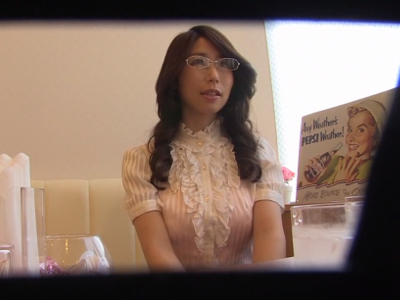 篠田あゆみ