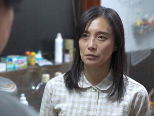 平岡里枝子